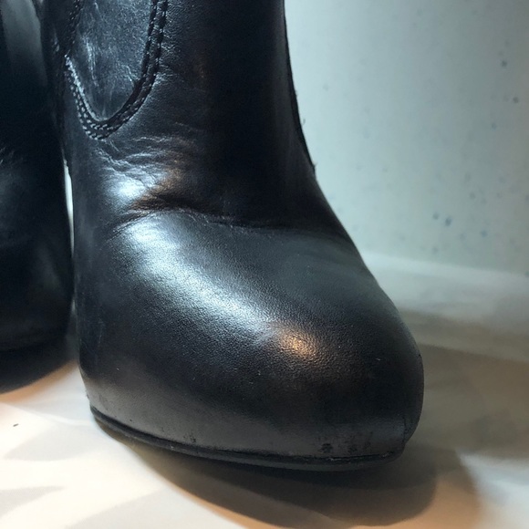 a.n.a. GREAT PRICE❣️Black leather boots🥾 with chunky heel 👢in original box📦 - Picture 9 of 10